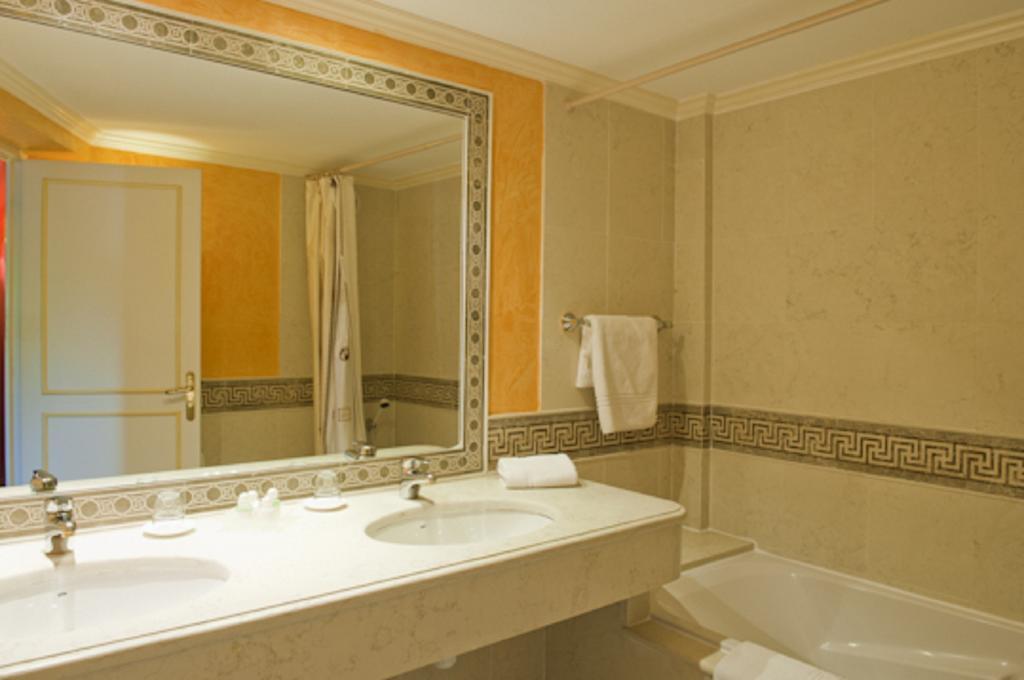 Hotel Restaurant Palais Cardinal Saint-Émilion Kamer foto